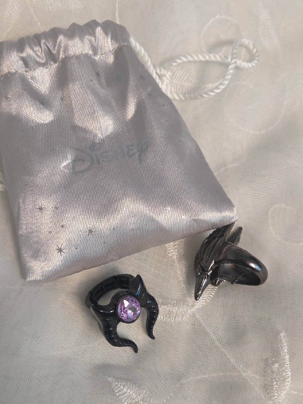 Disney Mileficent Theme Rings With Silver Pouch